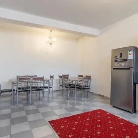 Elisabeta 4*